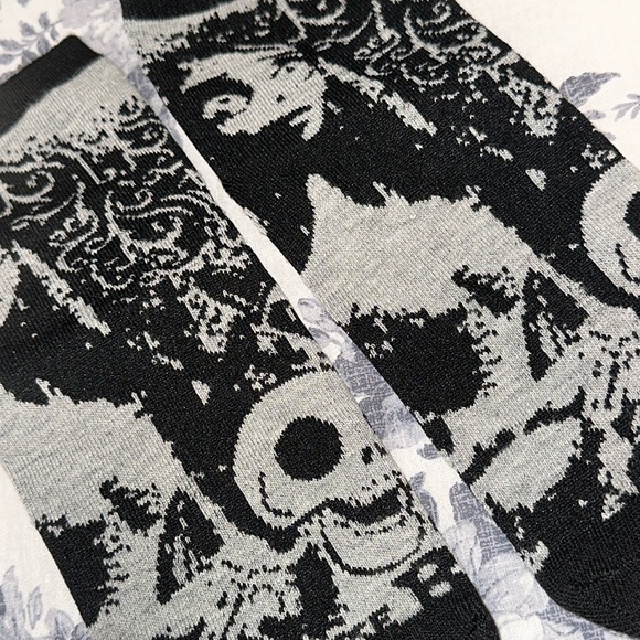 ROMWE Corpse Bride Ankle Socks - Picture 9 of 12